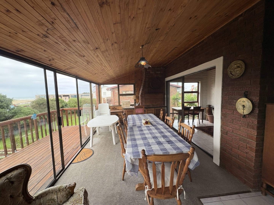 4 Bedroom Property for Sale in Stilbaai Wes Western Cape